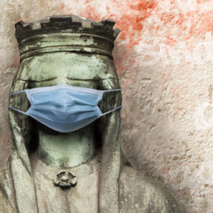 Justitia mit Schutzmaske